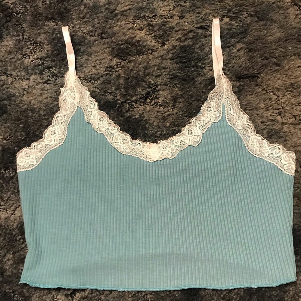 teal tank top